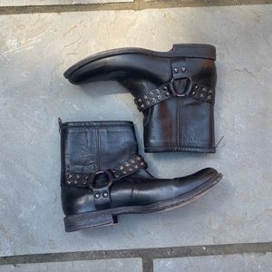 Frye Phillip Studded Harness woman’s Boots! 76491